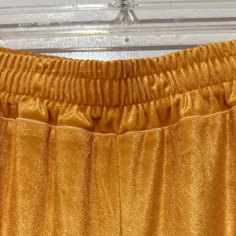 Floral High Waisted Velvet Wide-Leg Joggers in Dark Yellow Size 14 - Picture 5 of 10